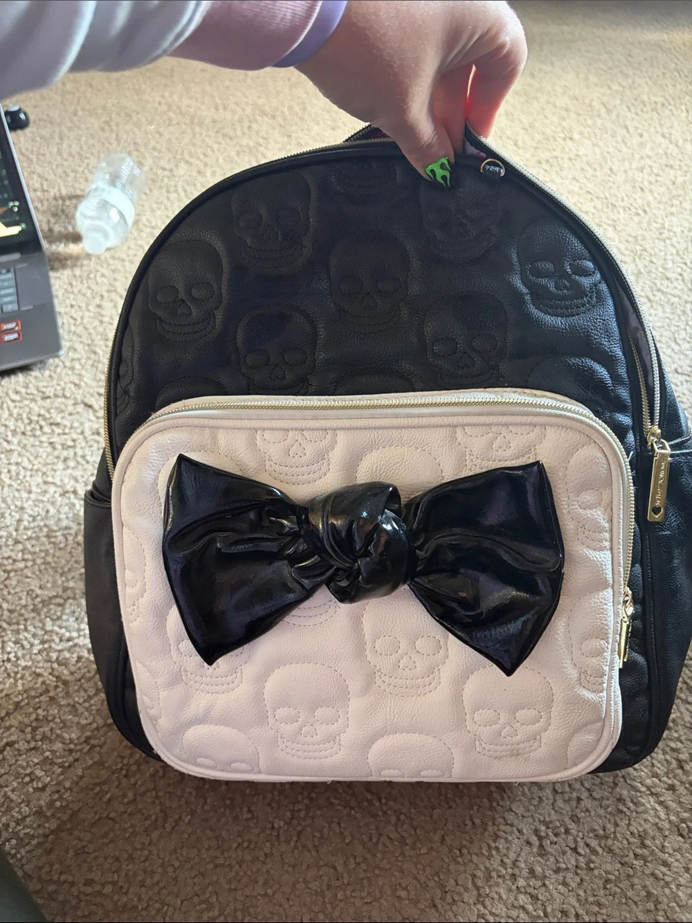 B70 Betsey Johnson Black & White Skull-Embossed Backpack with Bow